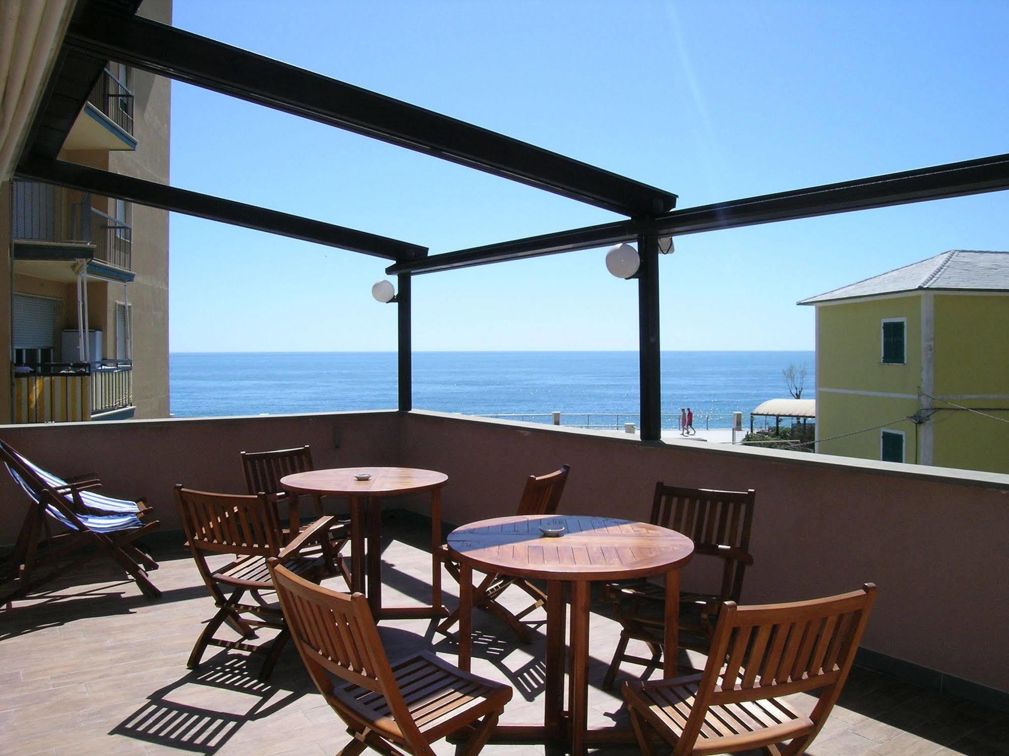 Albergo La Marina B&B Deiva Marina Buitenkant foto
